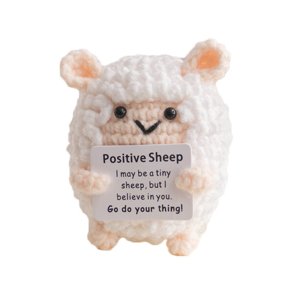 Hand-knitted small Mianyang animal figurines made of wool yarn, full of positive energy, given to children as finished products.